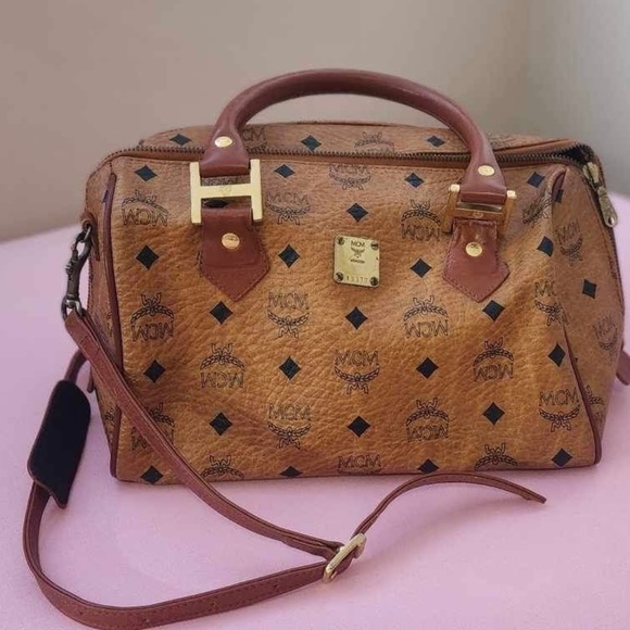 Bag - Picture 1 of 1